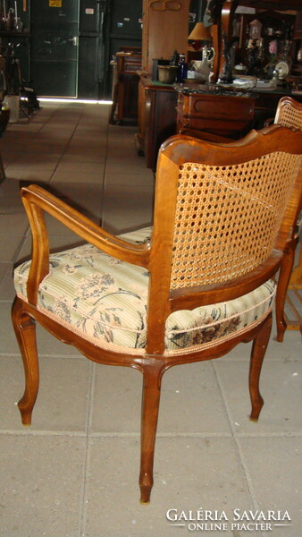 Hibátlan bécsi barokk karfás fotel, egy darab 45.000.- forint.
