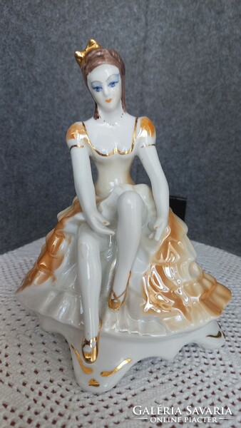 Romanian marked, flawless porcelain ballerina, 18 cm, bottom dimensions: 14 x 9 cm