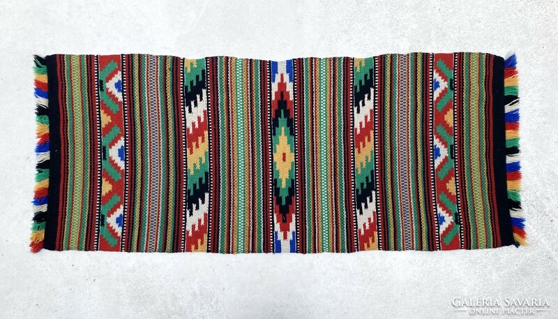 Mexican-inspired hand-woven tapestry 149 x 60 cm