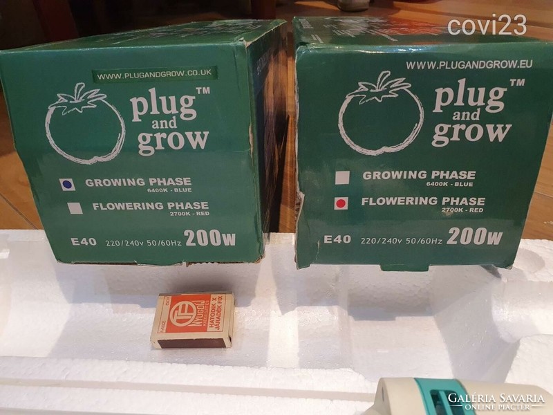Plug and grow grow bulbs with e40 porcelain socket