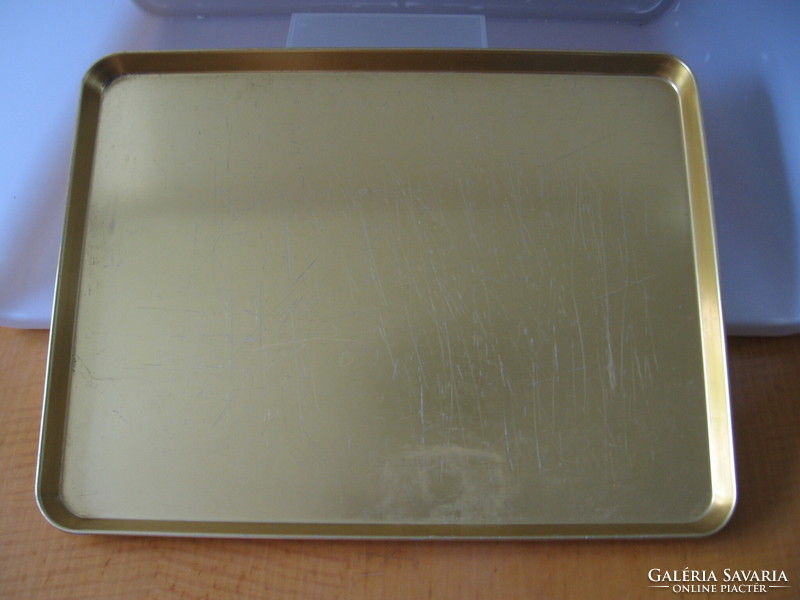 Retro golden aluminum tray