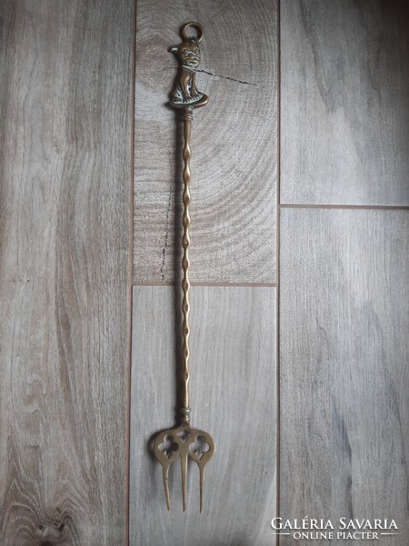 Wonderful antique copper fork (bulldog, 50 cm)