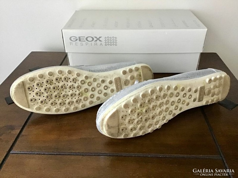 GEOX márkájú női 37-es mokaszin, dobozában, nagyon kényelmes cipő