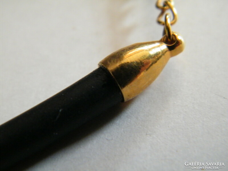 Rubber necklace with gold-plated clasp