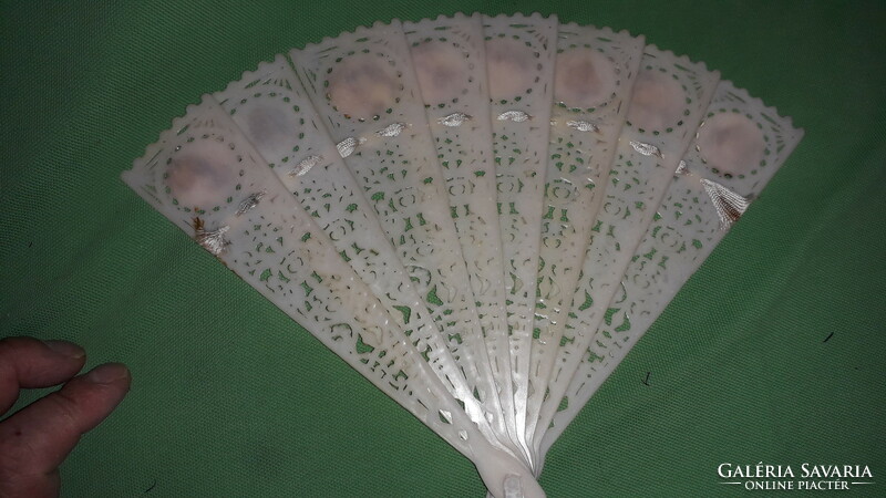 Antique travel souvenir souvenir plastic fan with photo decoration according to the pictures