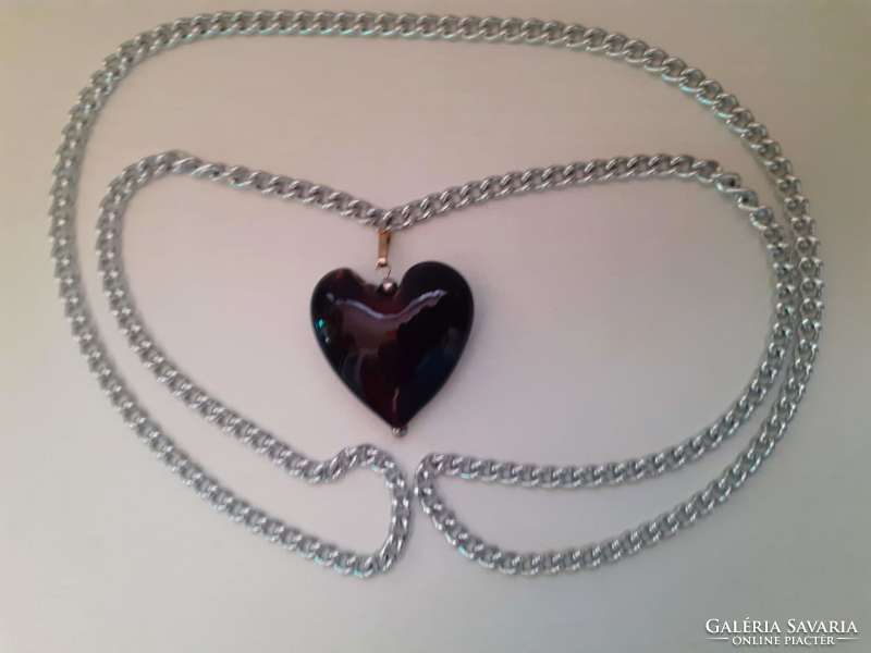 Beautiful condition amethyst-colored Murano glass heart-shaped pendant on a silver-colored long chain