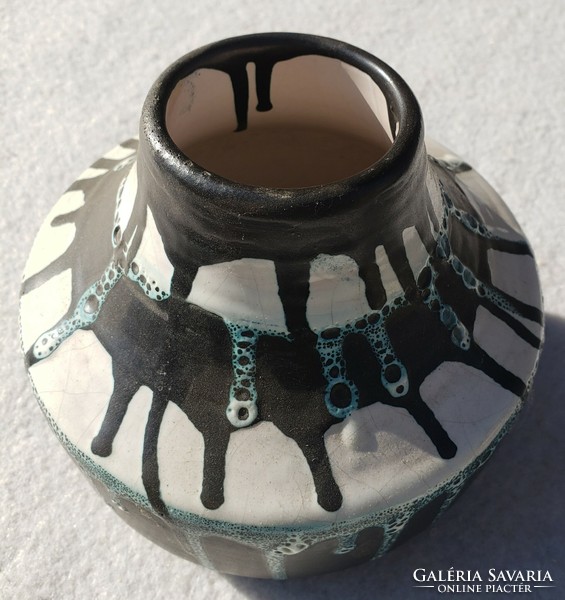 Zsuzsa Szombath: dripped glazed vase