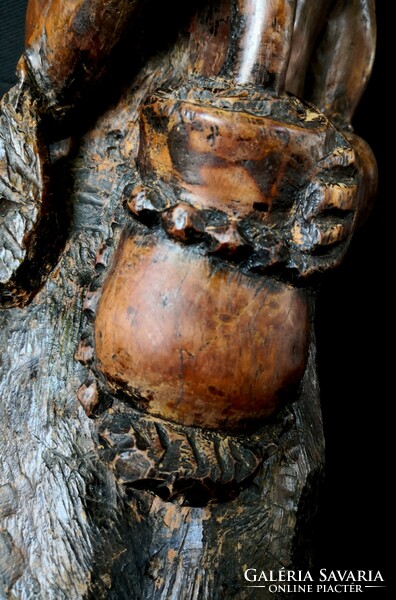 DT/352. – Kézzel faragott afrikai fa szobor