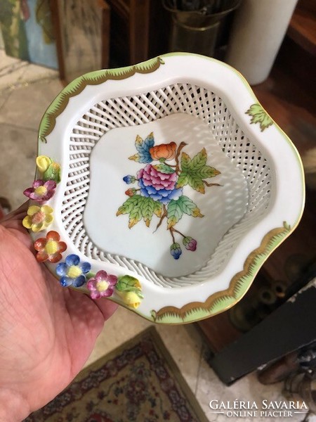 Herend Victoria pattern woven bowl, porcelain, 15 x 15 cm