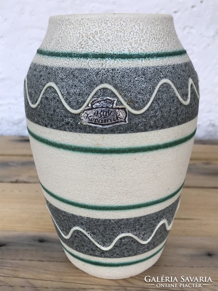 Retro bay ceramic vase