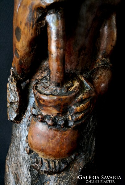 DT/352. – Kézzel faragott afrikai fa szobor