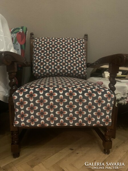 Refurbished retro armchairs, the 2 look good together