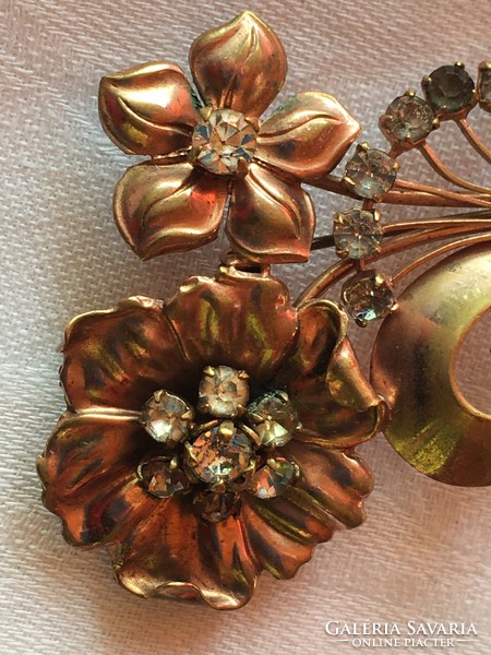 Brooch - Gold Plated Metal 