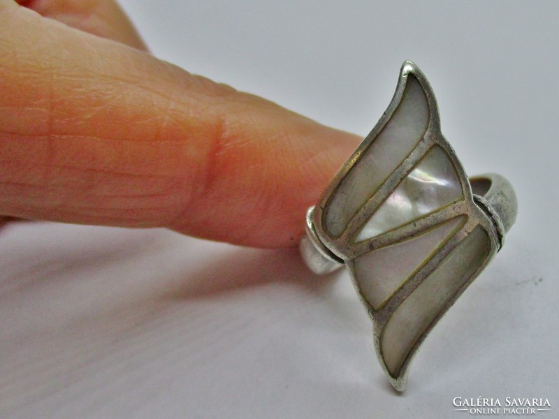 Nagyon szép kézműves gyöngyházas ezüst gyűrű