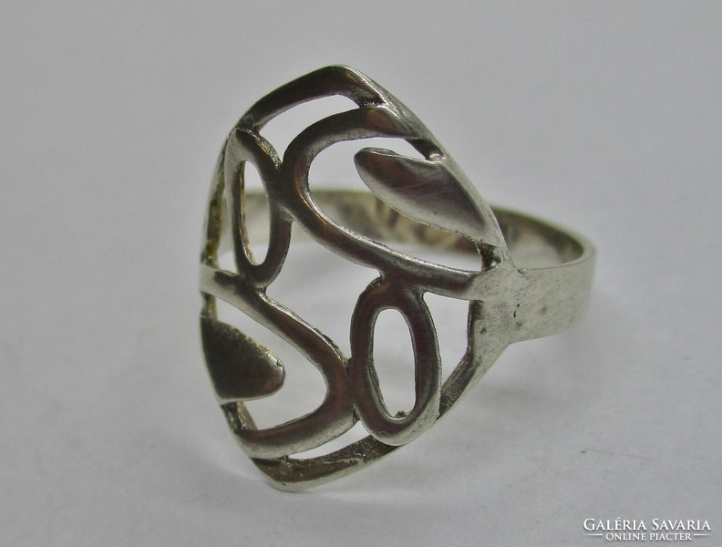 Beautiful handcrafted silver ring