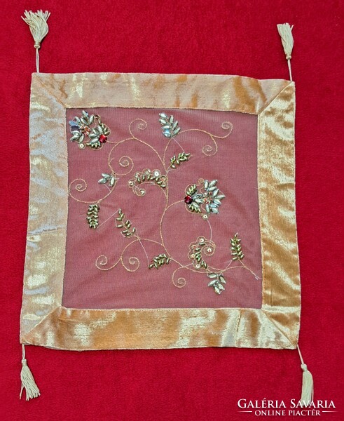 Festive gold tablecloth (l4082)