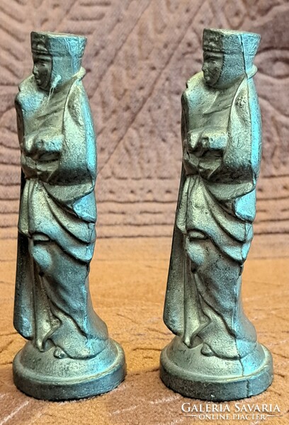 Lead miniature medieval lady statue (l4065)