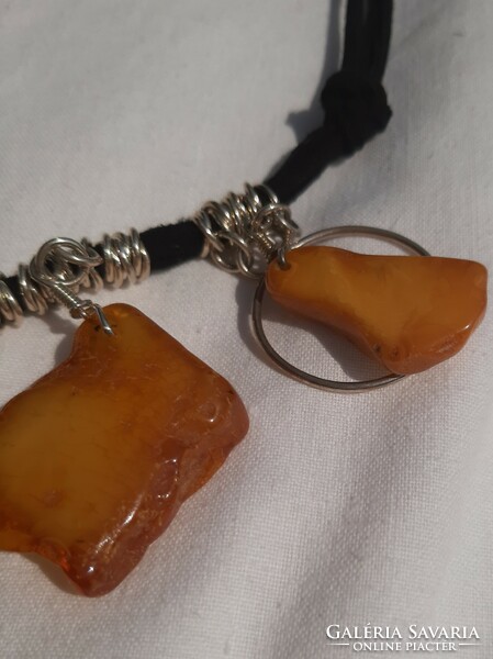 Berskin necklace with amber stone and silver charms!