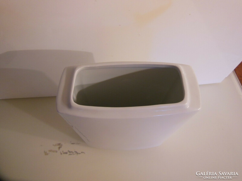 Vase - 27 x 18 x 8 cm - 1.85 kg - snow white - porcelain - thick - quality - Austrian - perfect