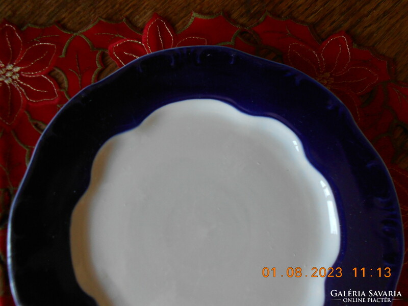 Zsolnay pompadour cake plate with basic glaze, 26 cm