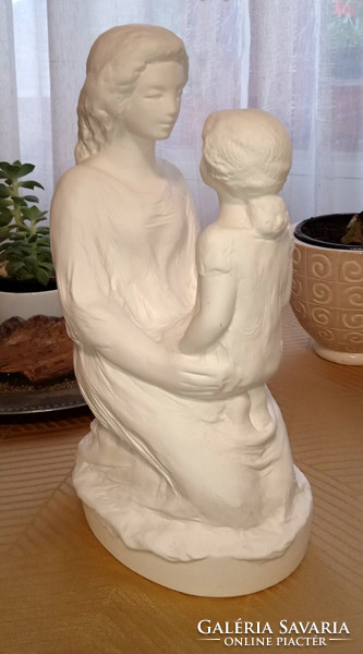 Lenke R. Kiss: mother with child - unglazed porcelain - 30 cm