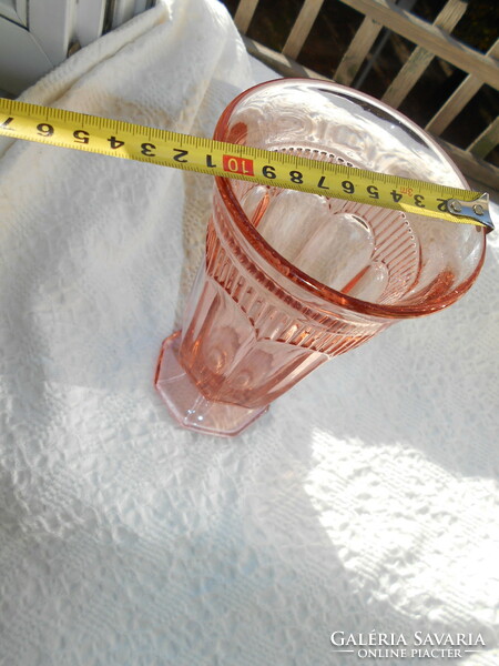 Régi rózsaszínes üveg váza
