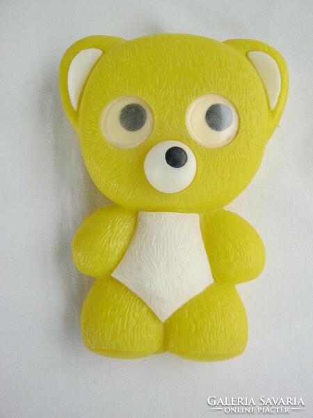 Retro dmsz plastic toy figure bear with moving eyes