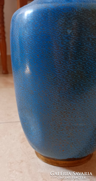 23 cm magas kínai cloissone váza gyönyörű türkiz színben sérült