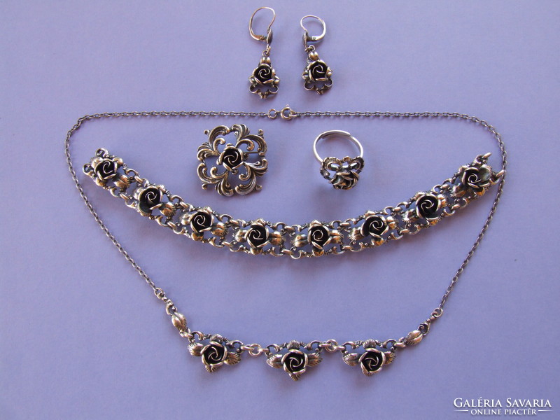 Silver jewelry set (230811)