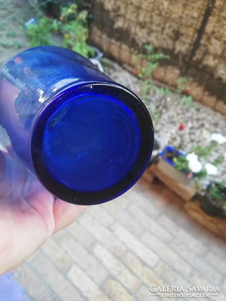 Blue glass vase 19.5 cm