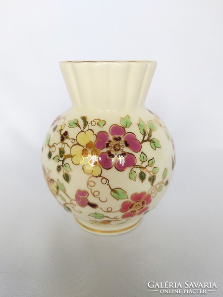 Zsolnay globe vase with butterfly collar. Flawless! (No.: 23/160.)