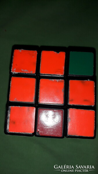 Old peaceful original Rubik's cube magic cube to be repaired according to the pictures