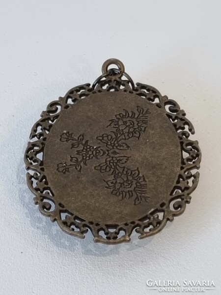 Vintage pendant