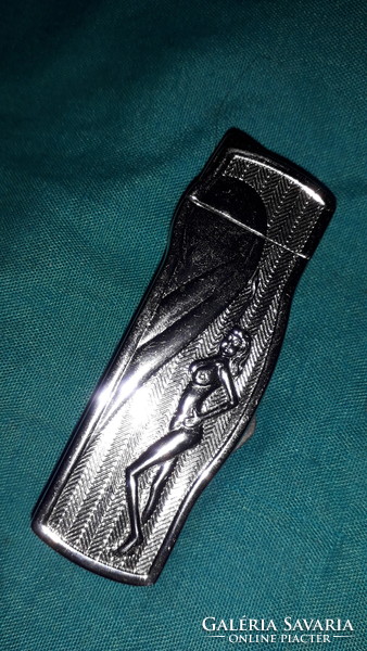 Very nice flint naked girly nickel-plated lighter handle spring knife as shown in the pictures