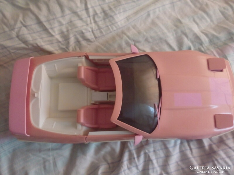 Petra cabriolet car (barbie)