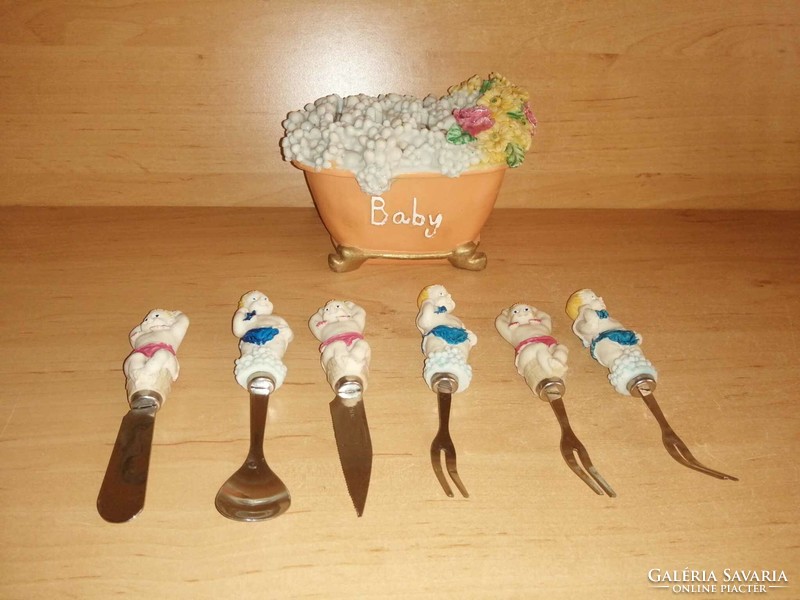Very nice baby cutlery set with biscuit base and handle (9/k)
