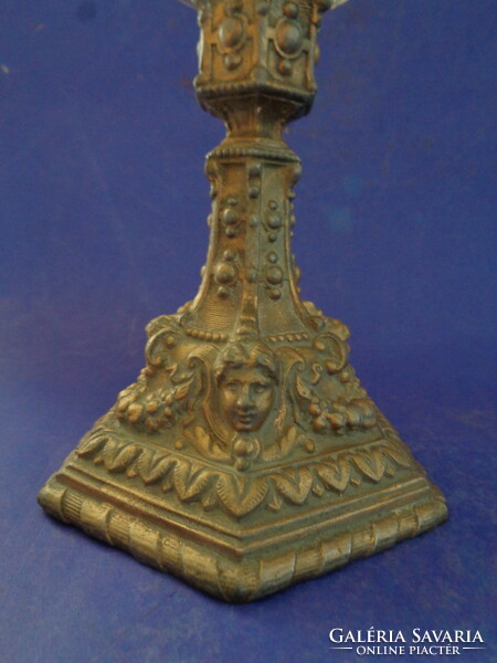 Renaissance kerosene lamp