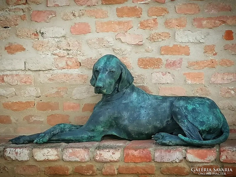 Hungarian Vizsla bronze statue