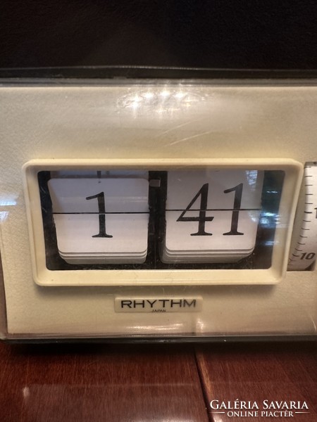 Rhythm (citizen) made in Japan mechanical space age vintage table clock