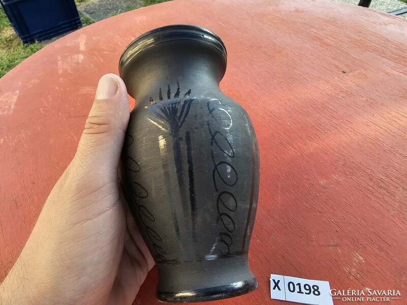 X0198 Fekete kerámia váza 15 cm