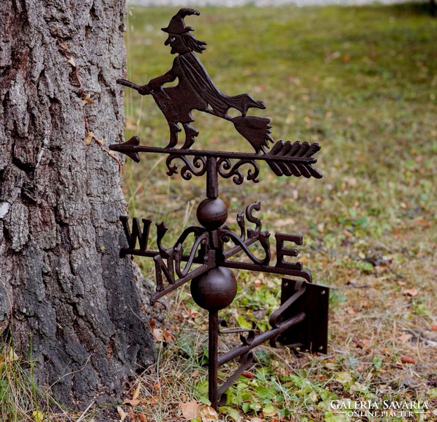 Cast iron wall wind witch (brown)