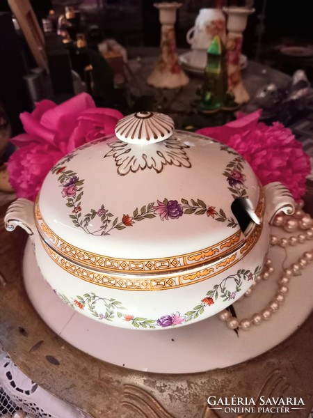 Art Nouveau large size English porcelain sauce bowl