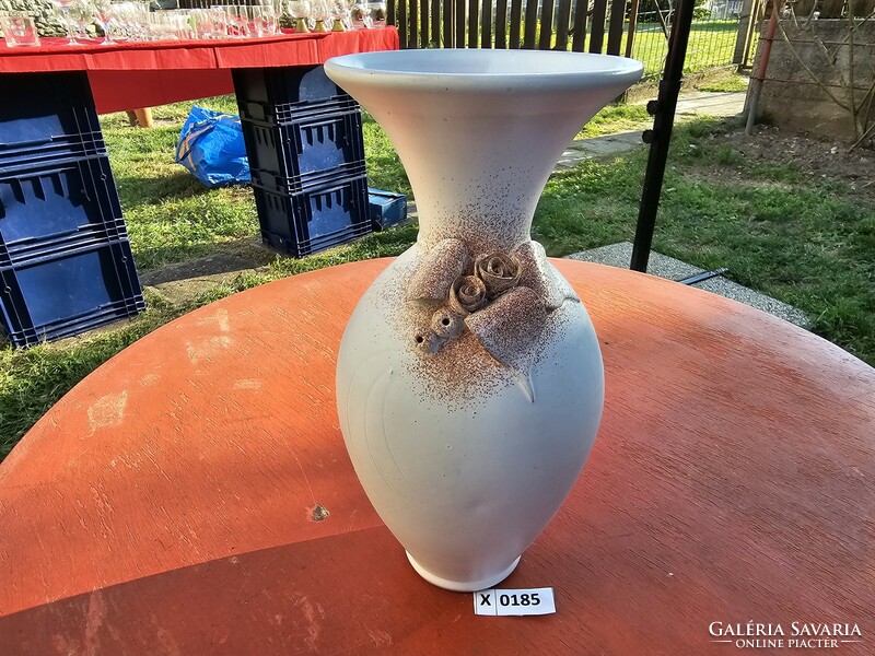 X0185 ceramic vase with flower pattern 24.5 cm