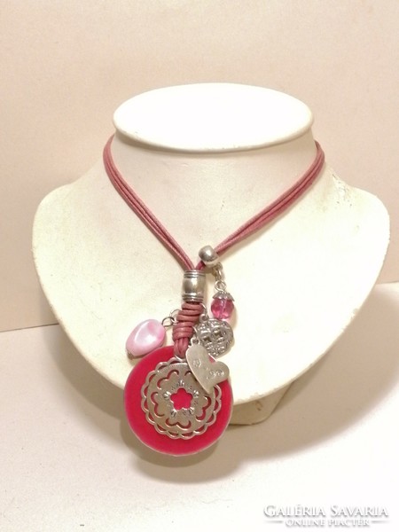 Pink necklace (285)