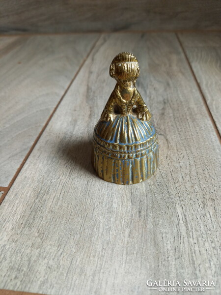 Dreamy antique copper miss bell (8.2x5 cm)