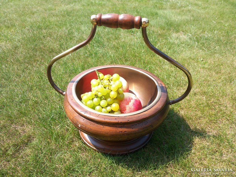 Fruit/vegetable basket (Italian, rustic wood)
