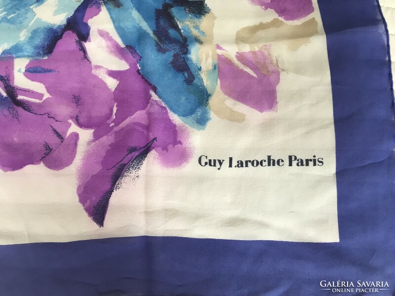 Guy Laroche Paris selyemkendő színes virágokkal, 82 x 82 cm