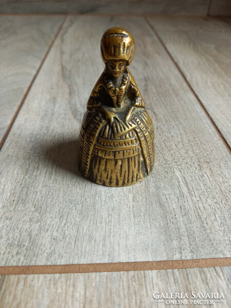 Beautiful antique copper lady's bell (8x5 cm)