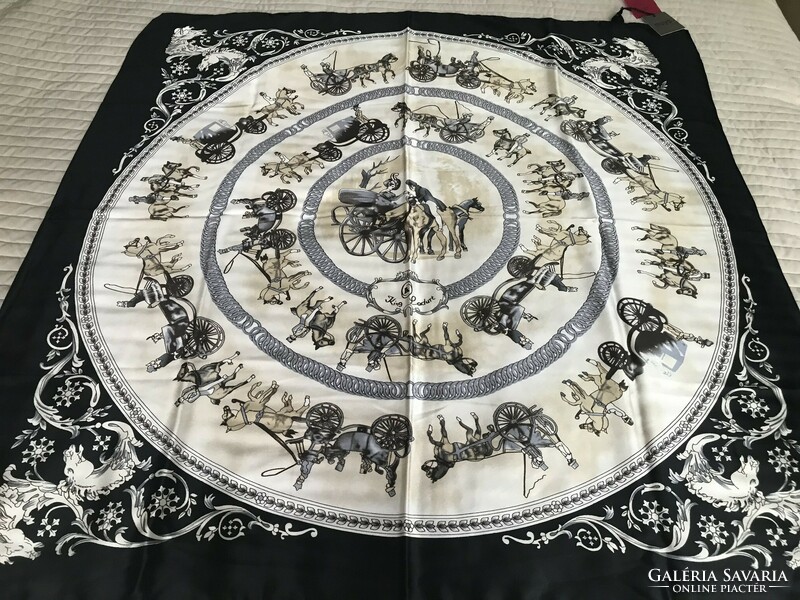 Huge scarf in a carriage pattern from the Danish fashion house Maya, 104 x 102 cm