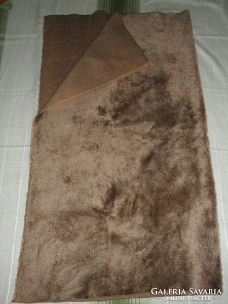Brown faux fur for creative purposes (132 cm x 150 cm)